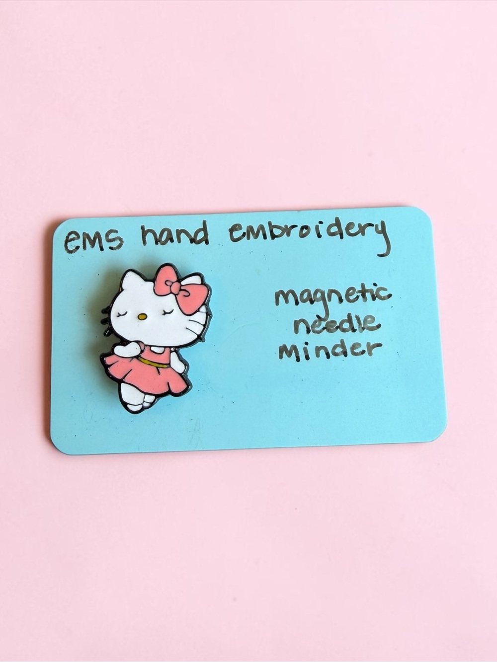 Hello Kitty Magnetic Needle Minder